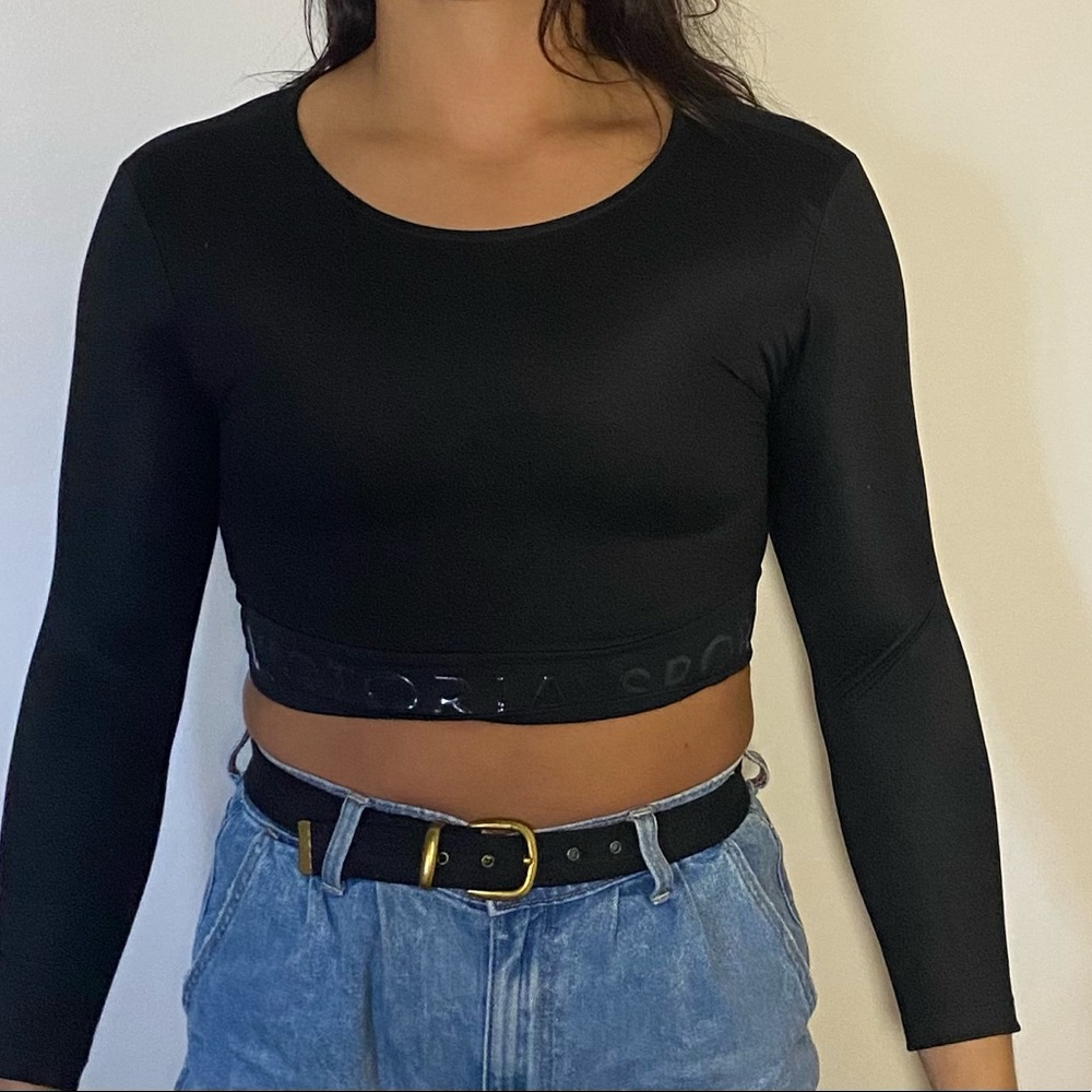 Victoria Secret Sport Black Long Sleeve Cropped Workout Top. NWT.